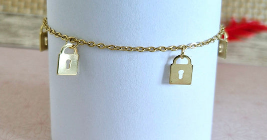 Bracelet Plaqué Or, pendentifs cadenas
