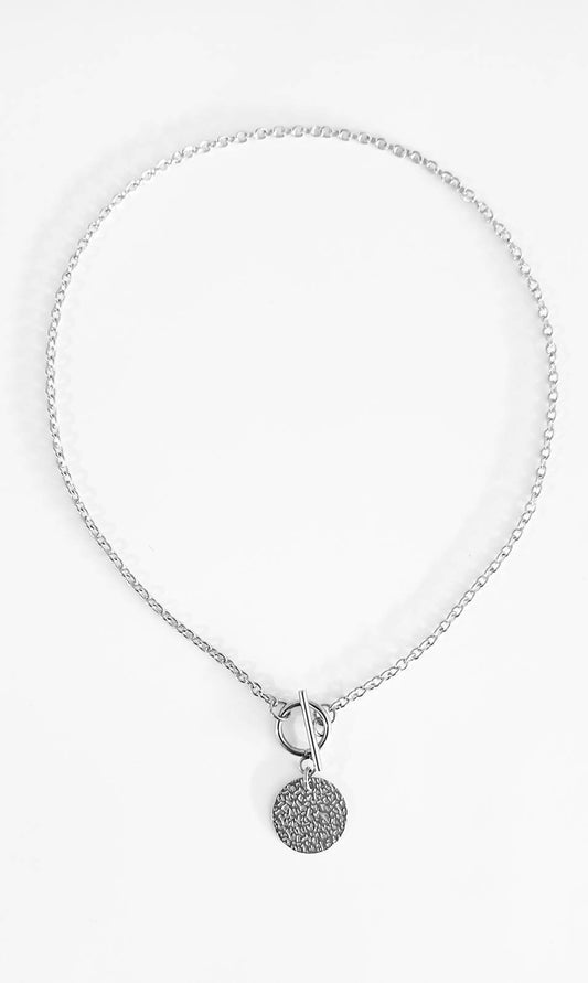 Collier fermoir T toggle et pendentif (pampille) rond martelé, Acier Inoxydable, tendance et original, Idée cadeau femme, fille, ou ado